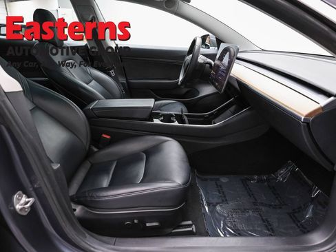 Used 2020 Tesla Model 3 Standard Range Plus RWD image 18