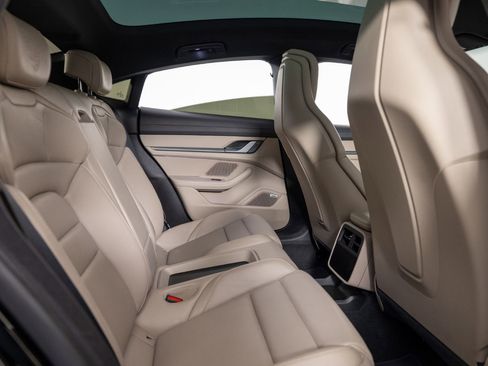 Used 2022 Porsche Taycan 4S image 25