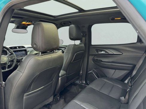 Used 2021 Chevrolet TrailBlazer RS w/ Sun and Liftgate Package image 35