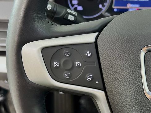 Used 2022 GMC Terrain SLT w/ Infotainment Package II AWD/4WD image 13