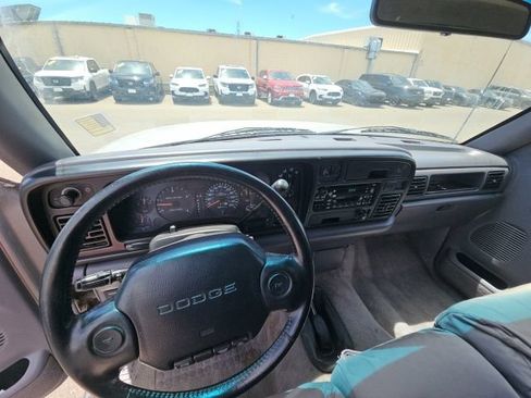 Used 1997 Dodge Ram 2500 Truck 4x4 Club Cab image 9
