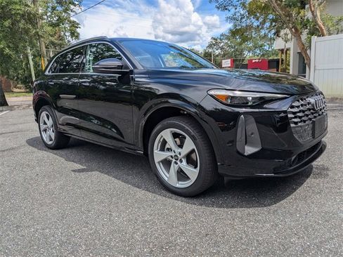 Used 2025 Audi Q5 Premium Plus w/ Premium Plus image 11