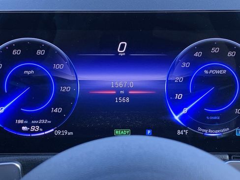 Used 2024 Mercedes-Benz EQB 300 4MATIC image 14