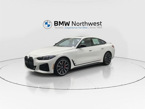 New 2026 BMW 430i xDrive w/ M Sport Package image 9