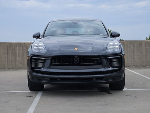 Certified 2023 Porsche Macan S AWD/4WD image 11