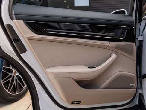 Certified 2026 Porsche Panamera RWD image 31