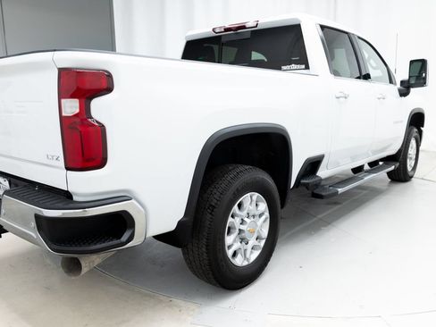 Used 2024 Chevrolet Silverado 2500 LTZ w/ LTZ Convenience Package AWD/4WD image 16