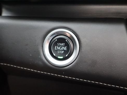 Used 2024 Cadillac Escalade ESV V w/ LPO, ONYX Package AWD/4WD image 43