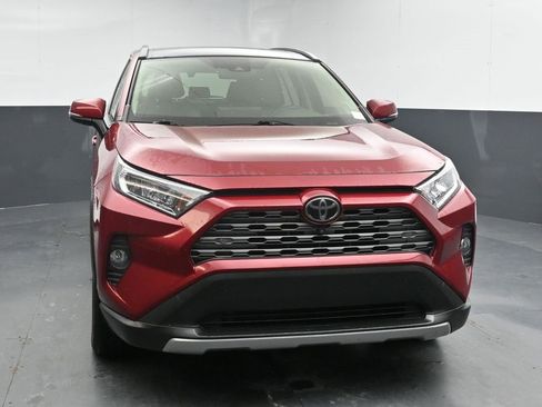 Used 2020 Toyota RAV4 Limited image 3
