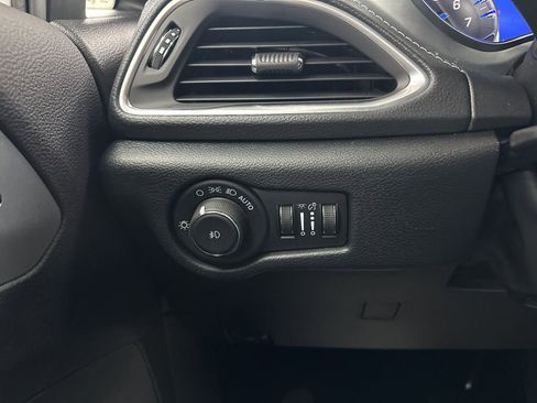 New 2026 Chrysler Pacifica Limited image 34