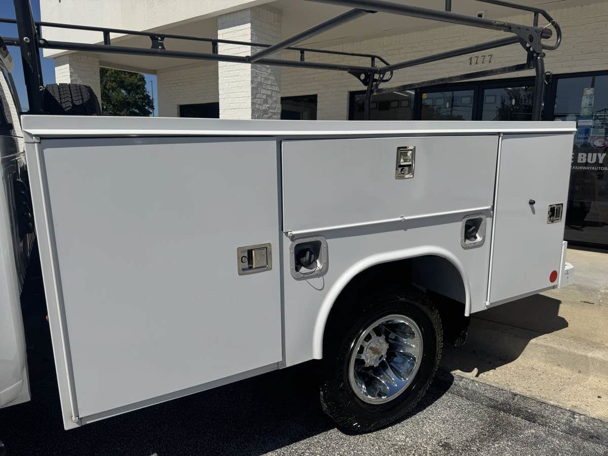 Used 2024 Chevrolet Silverado 3500 LT w/ Convenience Package RWD image 25