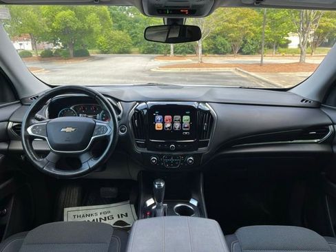Used 2018 Chevrolet Traverse LT FWD image 28