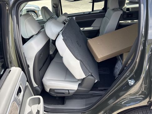 New 2026 Hyundai Santa Fe Limited FWD image 15