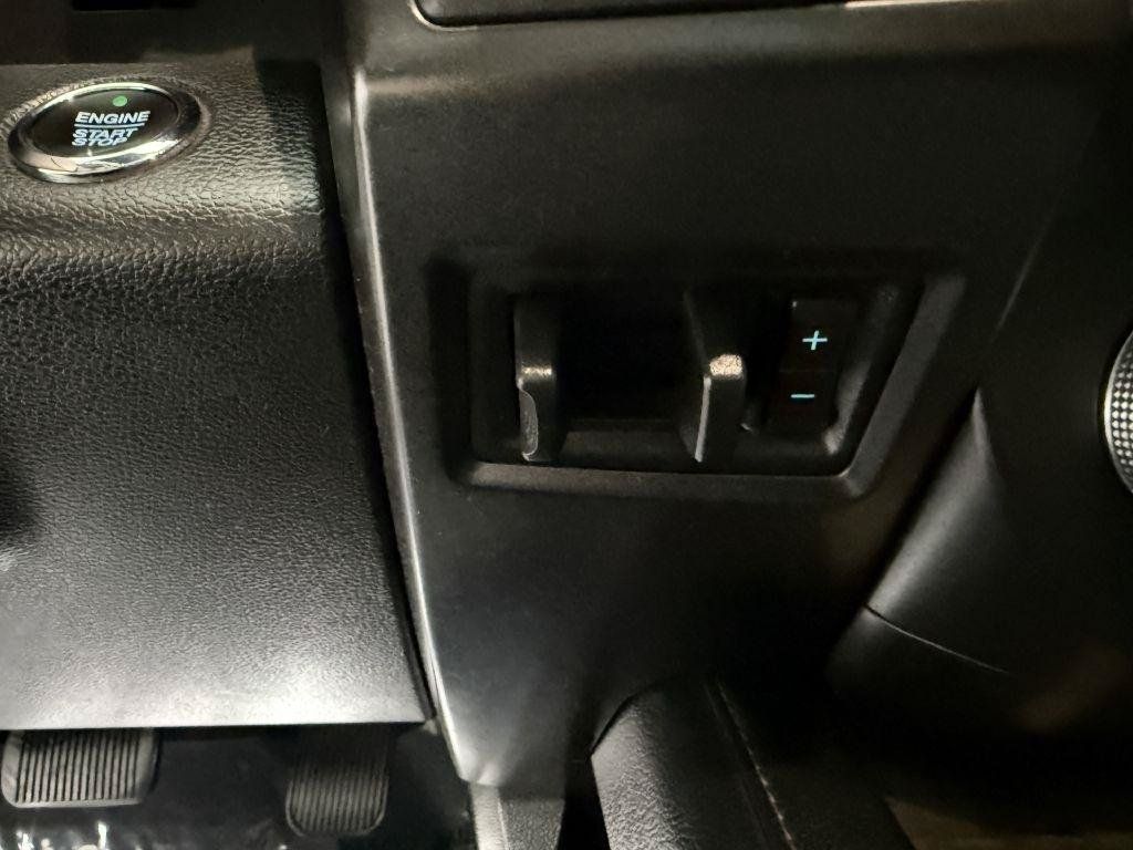 Used 2019 Ford Expedition Max Limited w/ Equipment Group 301A AWD/4WD image 22
