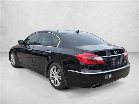 Used 2012 Hyundai Genesis 3.8 w/ Premium Pkg image 7
