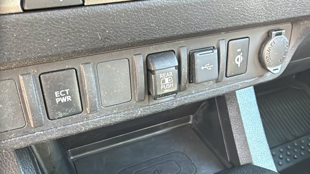 Used 2020 Toyota Tacoma TRD Off-Road AWD/4WD image 21