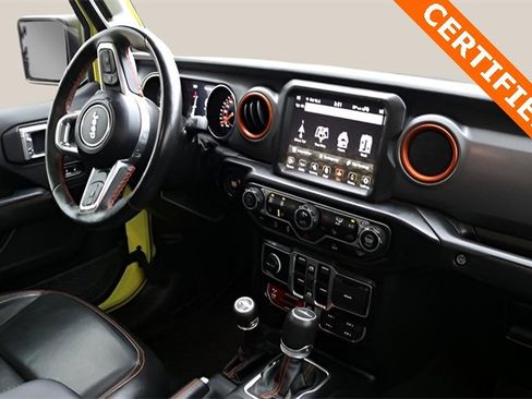 Used 2023 Jeep Gladiator Mojave w/ Cold Weather Group image 16