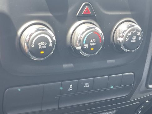 Used 2014 RAM 1500 Express w/ Black Ram 1500 Express Group RWD image 20