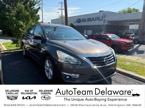 Used 2015 Nissan Altima 2.5 SV w/ Convenience Package FWD image 1