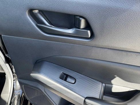 Used 2025 Nissan Altima 2.5 SV image 39