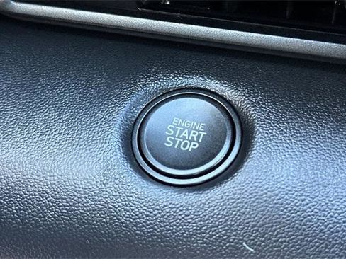 Certified 2025 Hyundai Elantra Sport image 22