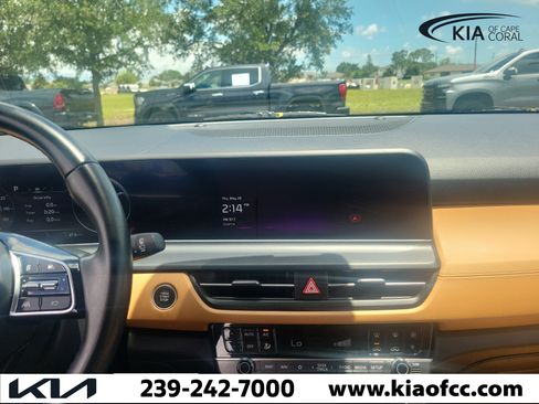Certified 2024 Kia Seltos EX FWD image 18