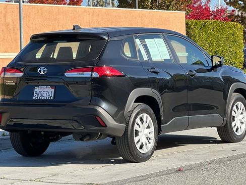 Used 2024 Toyota Corolla Cross L image 4