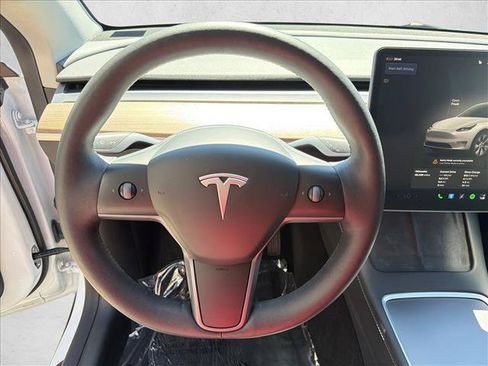 Used 2023 Tesla Model Y Long Range AWD/4WD image 13