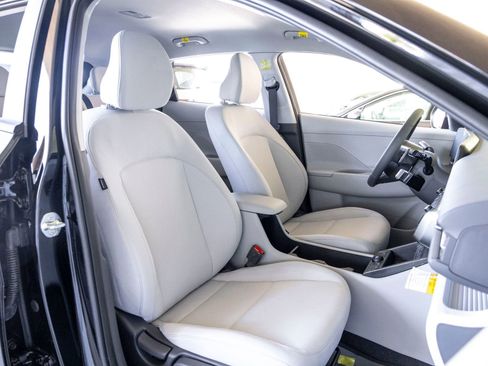 New 2025 Hyundai Kona SEL FWD image 24