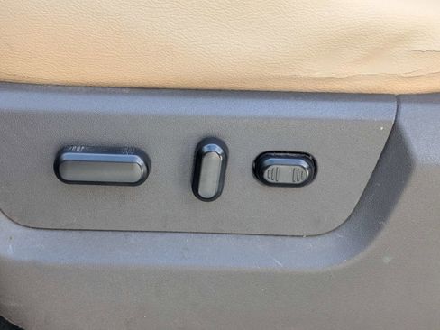 Used 2016 Ford F250 Lariat w/ Lariat Ultimate Package AWD/4WD image 22