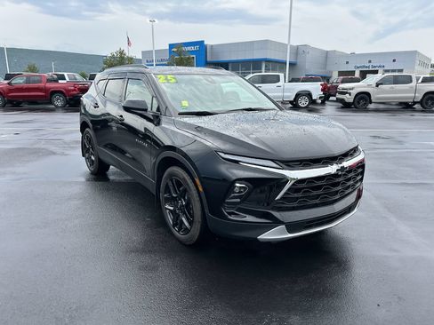 Used 2025 Chevrolet Blazer LT w/ Convenience Package AWD/4WD image 1