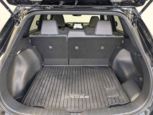 Used 2024 Toyota Corolla Cross AWD Hybrid image 9