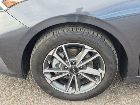 Used 2023 Kia Forte LXS image 19