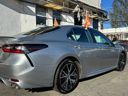 Used 2024 Toyota Camry SE FWD image 31