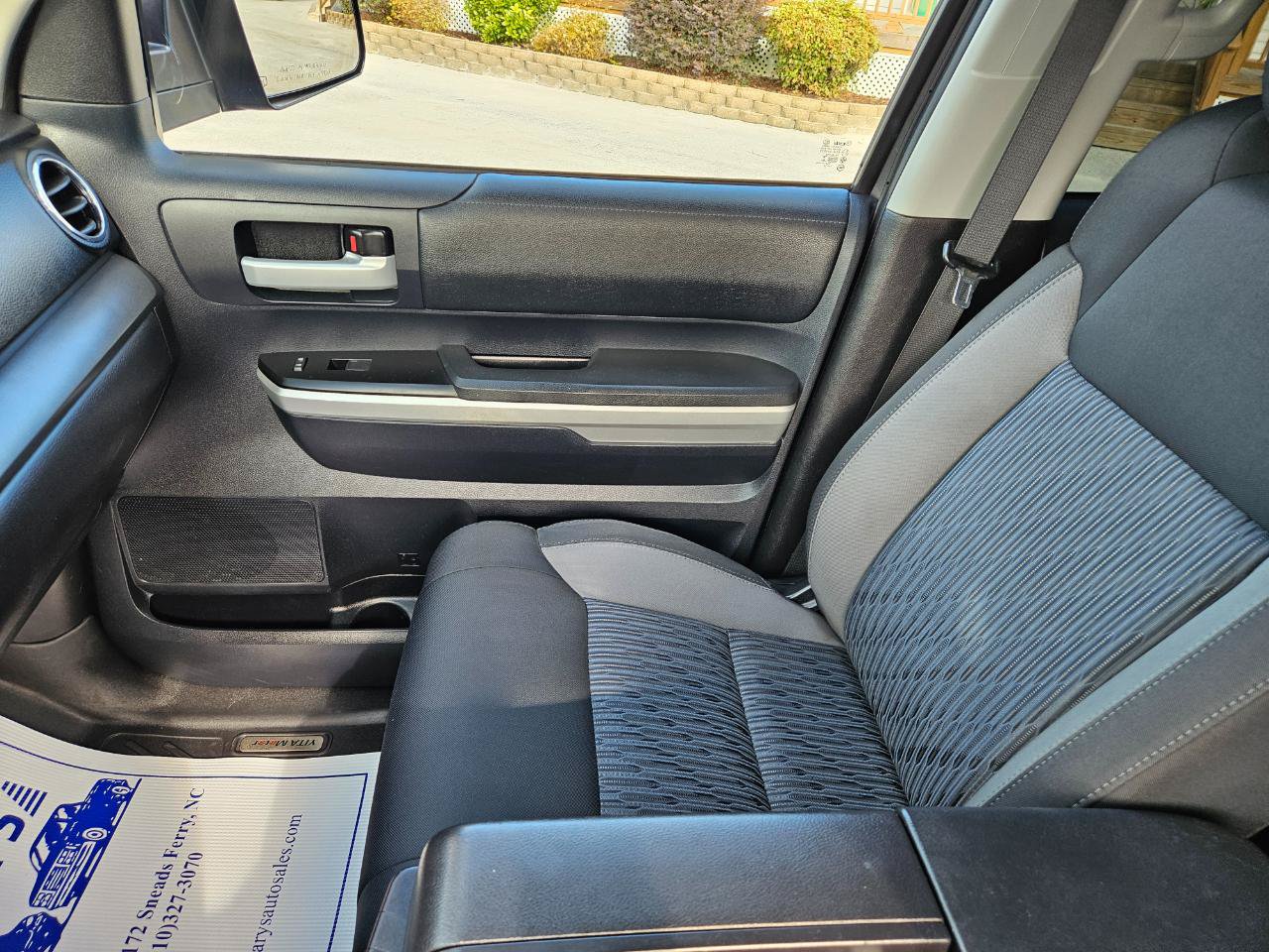 Used 2016 Toyota Tundra SR5 AWD/4WD image 16