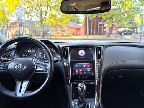 Used 2019 INFINITI Q50 Luxe w/ Cargo Package (L96) RWD image 12