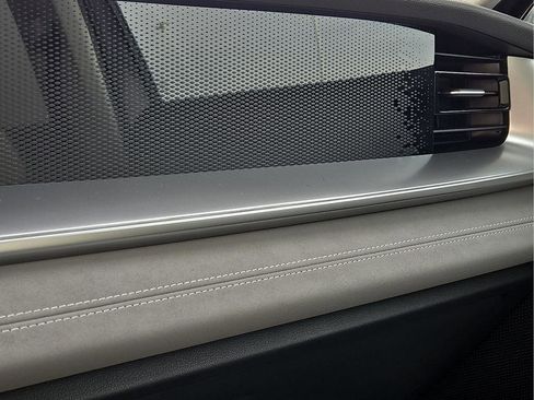 New 2026 Volkswagen Tiguan SE image 21