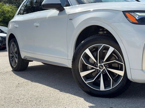 Used 2024 Audi Q5 2.0T Premium w/ Convenience Package AWD/4WD image 2