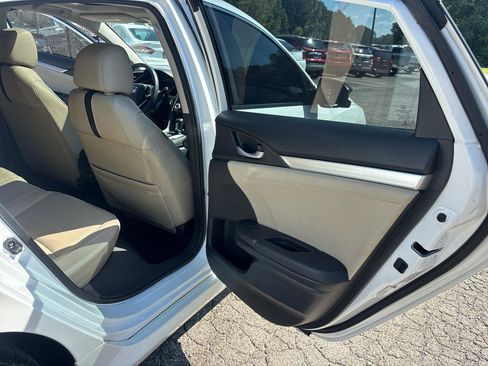 Used 2017 Honda Civic Touring image 17