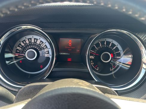 Used 2013 Ford Mustang GT Premium w/ Electronics Pkg RWD image 29