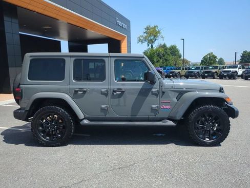 Used 2022 Jeep Wrangler Unlimited Sahara w/ Cold Weather Group AWD/4WD image 3