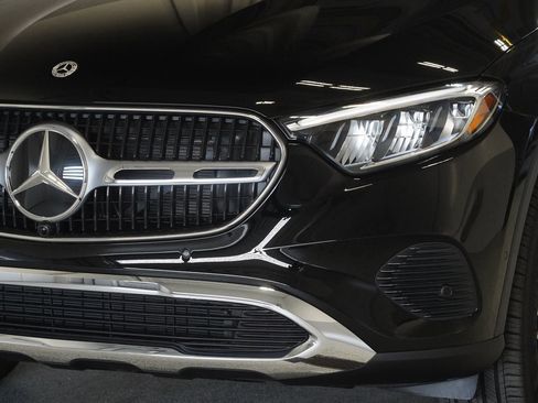 New 2026 Mercedes-Benz GLC 300 GLC 300 image 8