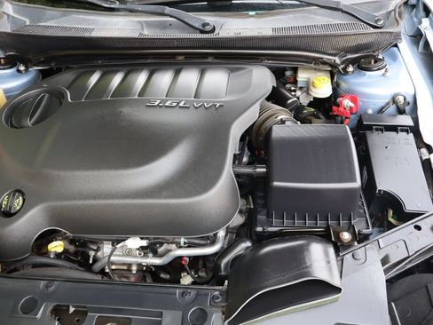 Used 2014 Chrysler 200 Limited FWD image 38