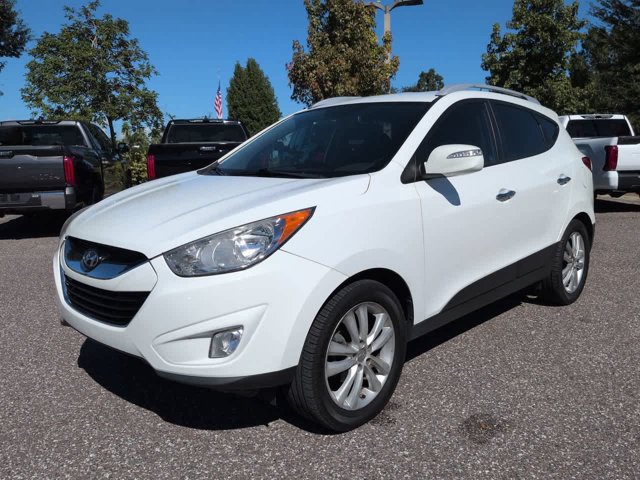 Used 2011 Hyundai Tucson Limited FWD image 2