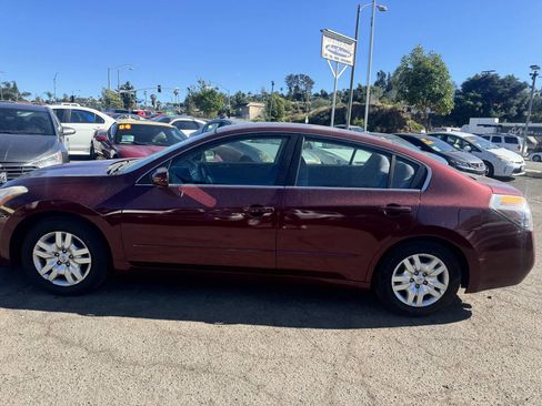 Used 2012 Nissan Altima 2.5 S FWD image 7