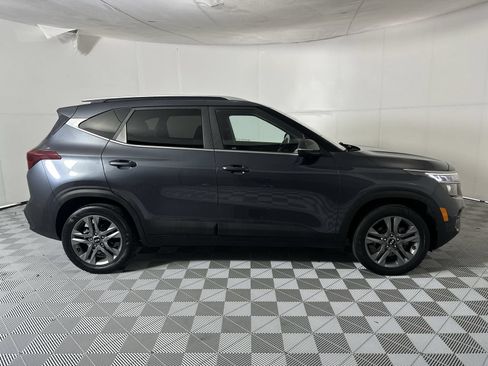 Used 2021 Kia Seltos S FWD image 9