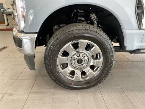 Used 2024 Ford F250 King Ranch w/ Chrome Package image 9