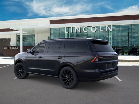 New 2025 Lincoln Navigator Reserve w/ Jet Appearance Package image 4