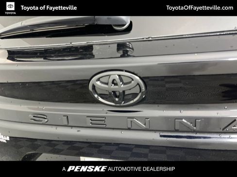 New 2026 Toyota Sienna XLE Woodland Edition AWD/4WD image 20