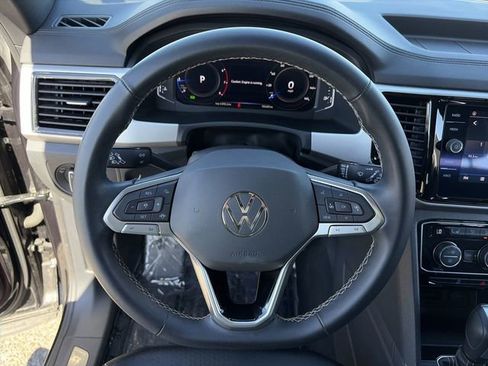Used 2022 Volkswagen Atlas Cross Sport SE FWD image 25